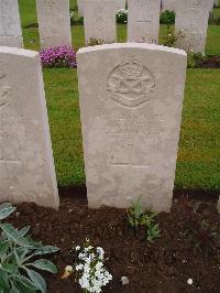 Etaples Military Cemetery - Reeks, Jack Allen