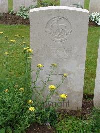 Etaples Military Cemetery - Reid, James