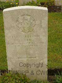 Etaples Military Cemetery - Reid, J