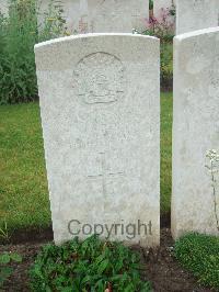 Etaples Military Cemetery - Reid, James Alexander