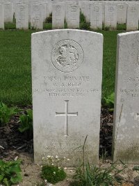 Etaples Military Cemetery - Reid, W A
