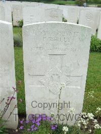 Etaples Military Cemetery - Reilly, F