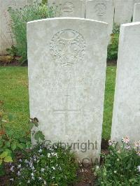Etaples Military Cemetery - Rettie, John Kelly