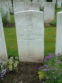 Etaples Military Cemetery - Rhodes, Percival Charles