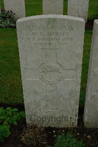 Etaples Military Cemetery - Rhodes, William Edward
