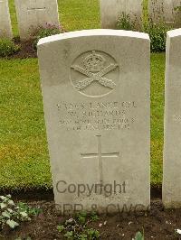 Etaples Military Cemetery - Richards, William