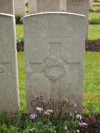 Etaples Military Cemetery - Richardson, Leonard Colville