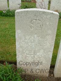 Etaples Military Cemetery - Richardson, R H