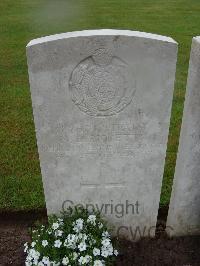 Etaples Military Cemetery - Ricketts, Norman Lucencius