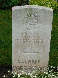 Etaples Military Cemetery - Ringwood, F