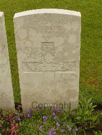 Etaples Military Cemetery - Ritchie, W