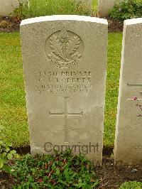 Etaples Military Cemetery - Roberts, C F