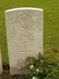 Etaples Military Cemetery - Roberts, Edward
