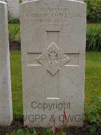 Etaples Military Cemetery - Robertson, Andrew