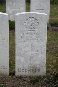 Etaples Military Cemetery - Robertson, Talbot Preston