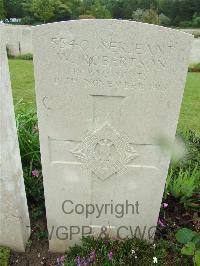 Etaples Military Cemetery - Robertson, W