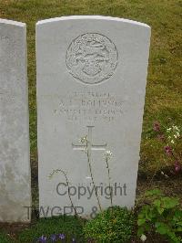 Etaples Military Cemetery - Robinson, Arthur George