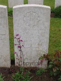 Etaples Military Cemetery - Robinson, Hamilton
