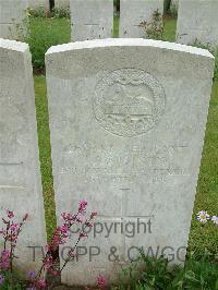 Etaples Military Cemetery - Robinson, James Alfred
