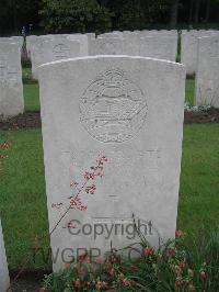 Etaples Military Cemetery - Robson, J H