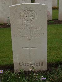 Etaples Military Cemetery - Robson, William
