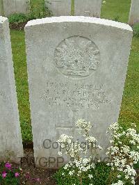 Etaples Military Cemetery - Rochester, Merlin Gilbert