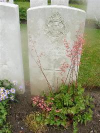 Etaples Military Cemetery - Rodger, William Munro