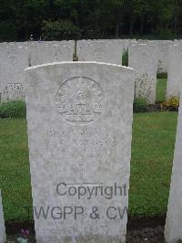 Etaples Military Cemetery - Rodgers, John Minitor