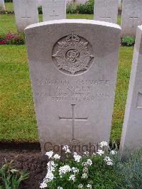 Etaples Military Cemetery - Rolls, G
