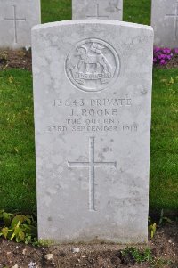Etaples Military Cemetery - Rooke, J