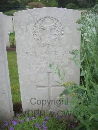 Etaples Military Cemetery - Rosie, D