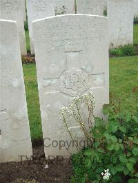 Etaples Military Cemetery - Rosindale, Richard