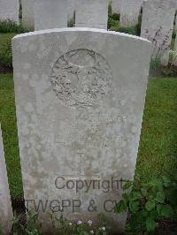 Etaples Military Cemetery - Ross, A