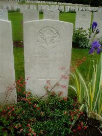 Etaples Military Cemetery - Ross, George G.
