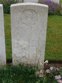 Etaples Military Cemetery - Ross, George