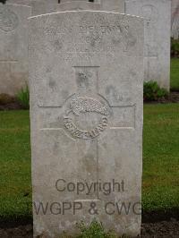 Etaples Military Cemetery - Ross, J