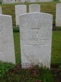 Etaples Military Cemetery - Rossall, Thomas William