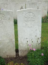 Etaples Military Cemetery - Roughton, E J F