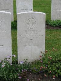 Etaples Military Cemetery - Rourke, John