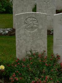 Etaples Military Cemetery - Rowlandson, W