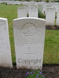 Etaples Military Cemetery - Roylance, Herbert Kenneth