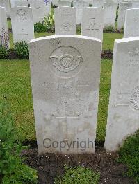 Etaples Military Cemetery - Royles, William Henry