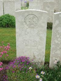 Etaples Military Cemetery - Ruff, Herbert Buckland