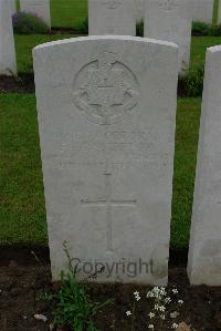 Etaples Military Cemetery - Rumbelow, F F