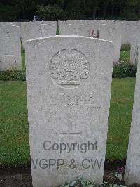 Etaples Military Cemetery - Russell, Cornelius Clive
