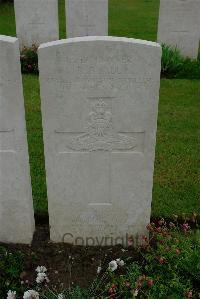 Etaples Military Cemetery - Ryall, Richard