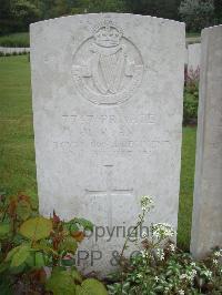 Etaples Military Cemetery - Ryan, M