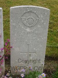 Etaples Military Cemetery - Sanders, John Andrew