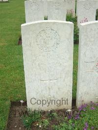 Etaples Military Cemetery - Sandilands, James