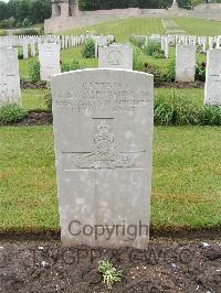 Etaples Military Cemetery - Sandry, James Ralph